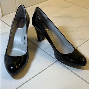 Patent leather pumps, sz 9 1/2 - Calvin Klein